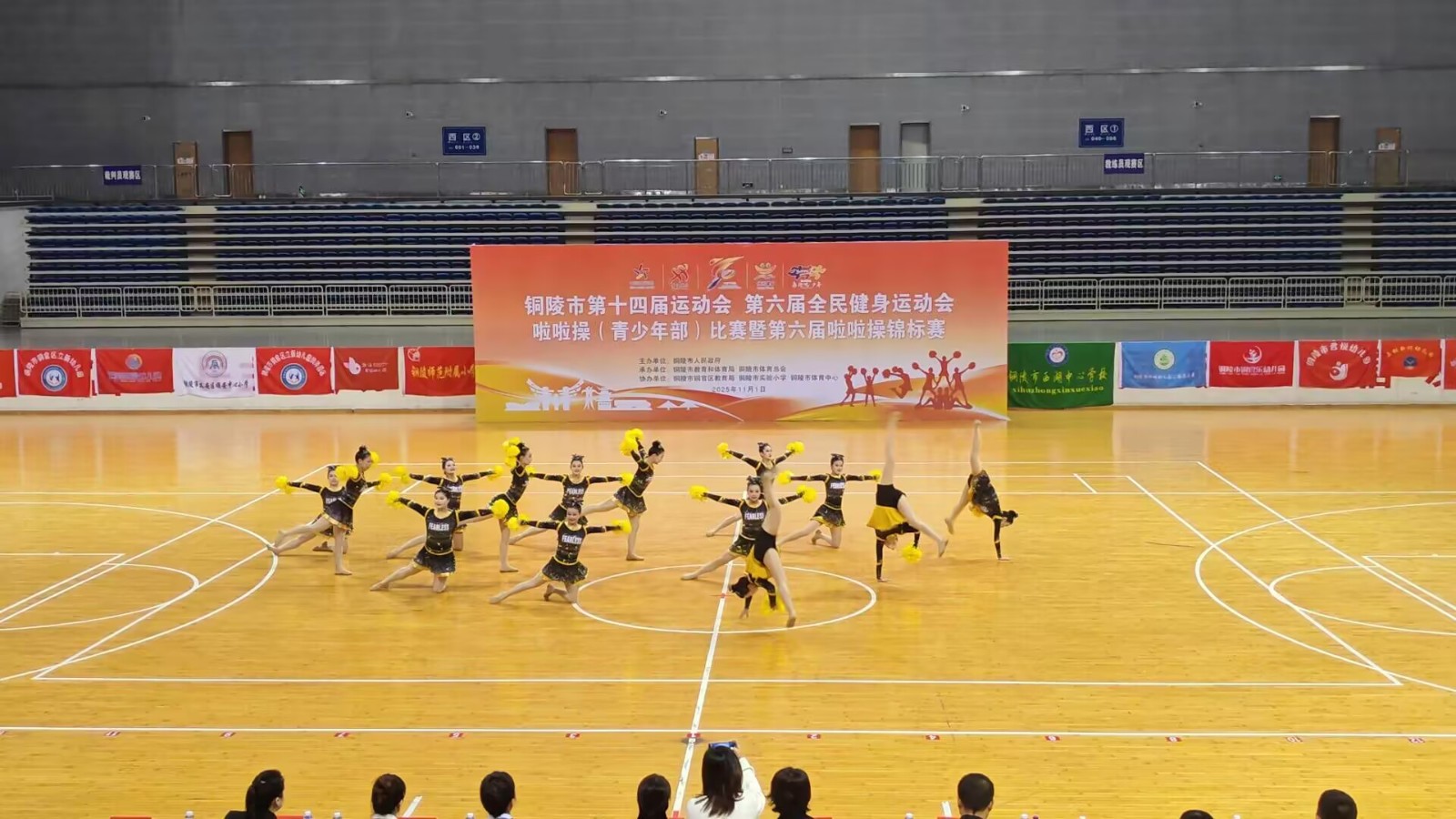 d85fd53cda46b420.jpg d85fd53cda46b420.jpg